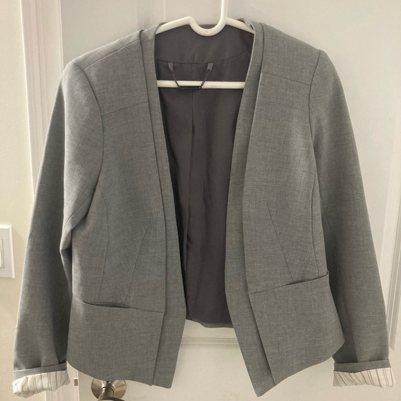 Trina Turk Gray Jacket - 10 - Picture 2 of 8